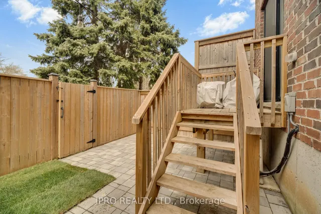 Additional image 35 of 219 Dundas St Unit 46