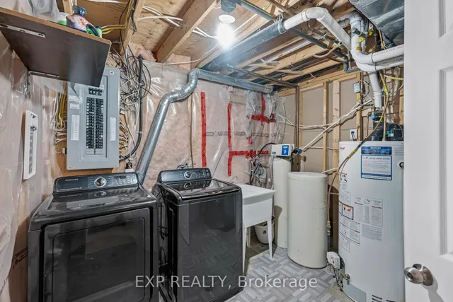 Additional image 40 of 175 Hollyridge Cres