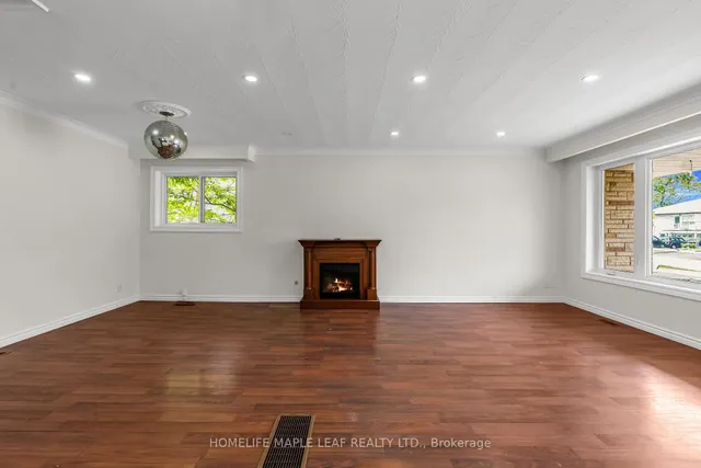 Additional image 9 of 22 Vange Cres