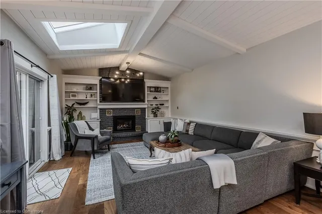 Additional image 19 of 6 Carl Cres