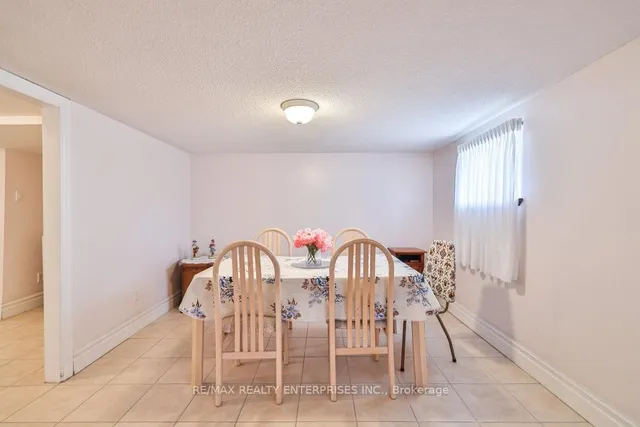 Additional image 22 of 68 Algoma St