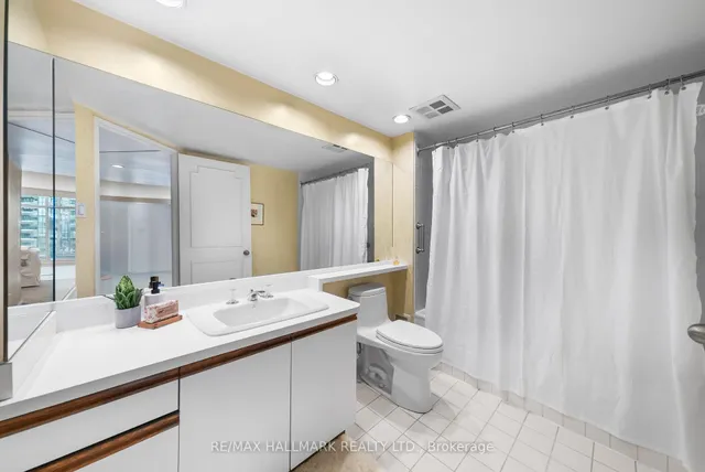 Additional image 22 of 900 Yonge St Unit 1101