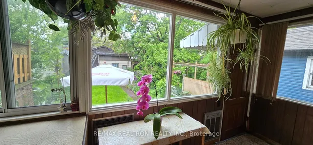 Additional image 15 of 582 Runnymede Rd