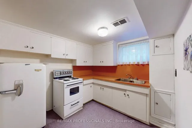 Additional image 22 of 64 Saybrook Ave