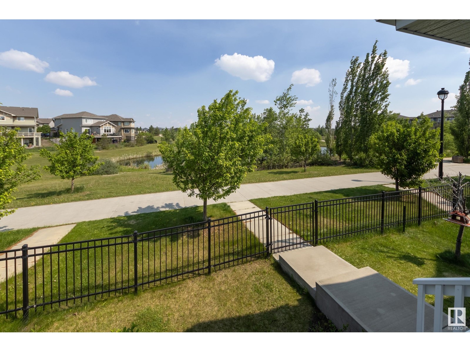 1832 CARRUTHERS LN SW|Edmonton, Alberta T6W0Z1