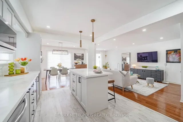 Additional image 34 of 44 Tineta Cres