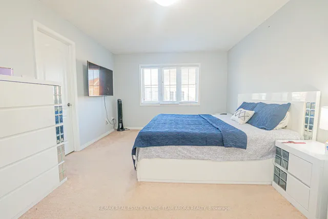 Additional image 12 of 157 Baffin Cres