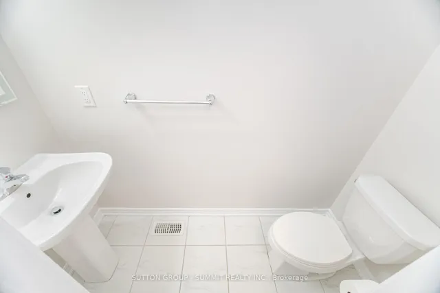 Additional image 14 of 642 Laking Terr