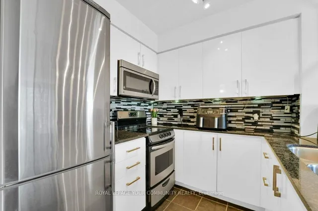 Additional image 16 of 1103 Leslie St Unit 1009