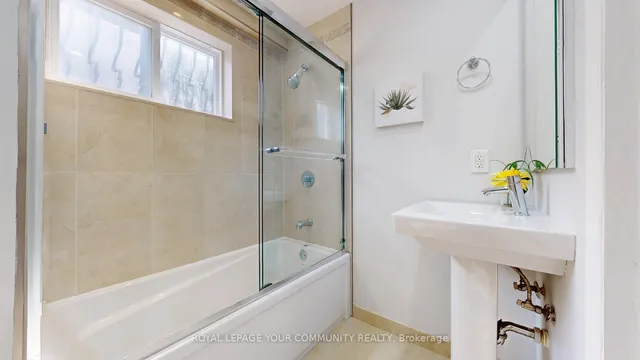 Additional image 44 of 731 Glencairn Ave