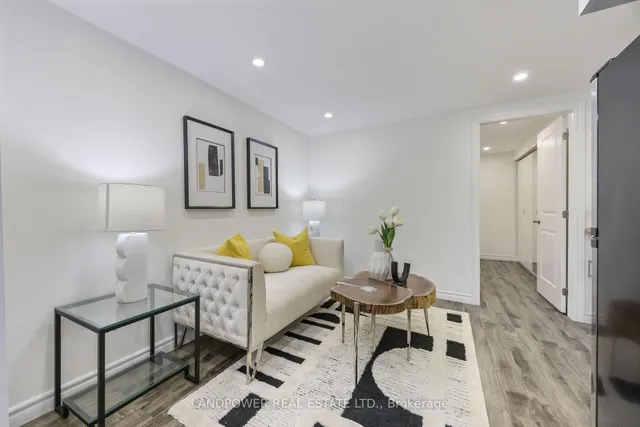 Additional image 32 of 3 Thorny Vineway