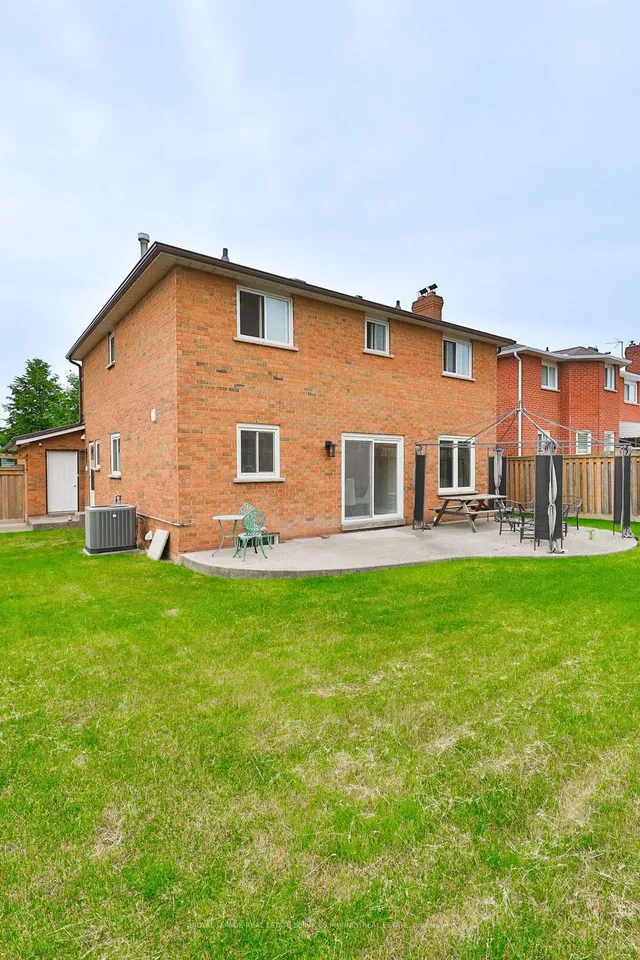 Additional image 36 of 296 Evergreen Cres