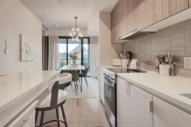 Additional image 10 of 7 Smith Cres Unit 410