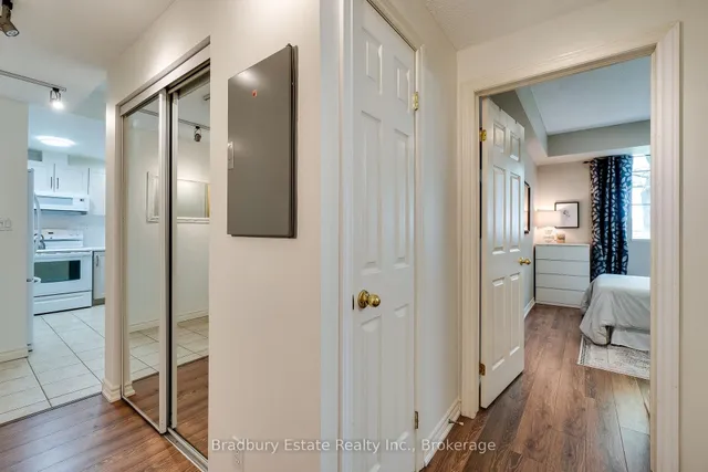 Additional image 21 of 262 Dundas St Unit 105