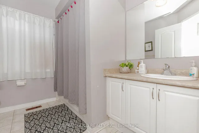 Additional image 24 of 87 Queen Mary Dr