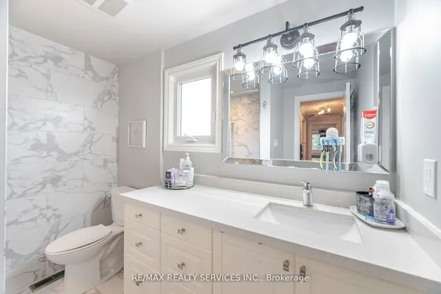 Additional image 30 of 11 Courtleigh Sq
