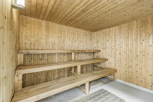 Additional image 23 of 975 Warwick Crt Unit B1