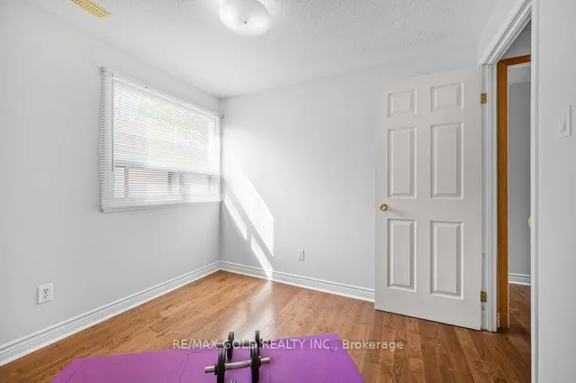 Additional image 18 of 15 Hughes Crt