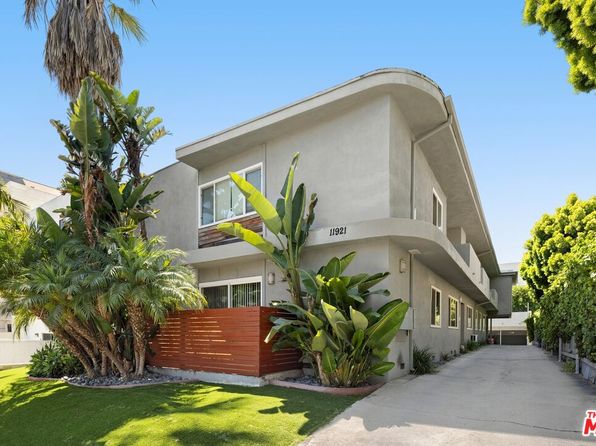 11921 Goshen Ave, Los Angeles, CA 90049
