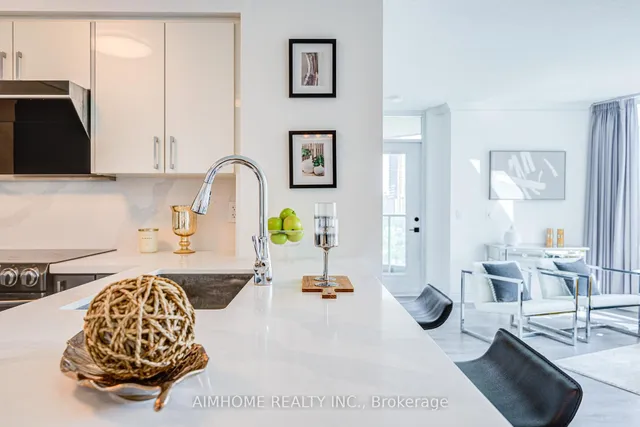 Additional image 18 of 25 Greenview Ave Unit 720