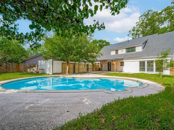 8014 Wray Ct, Houston, TX 77088