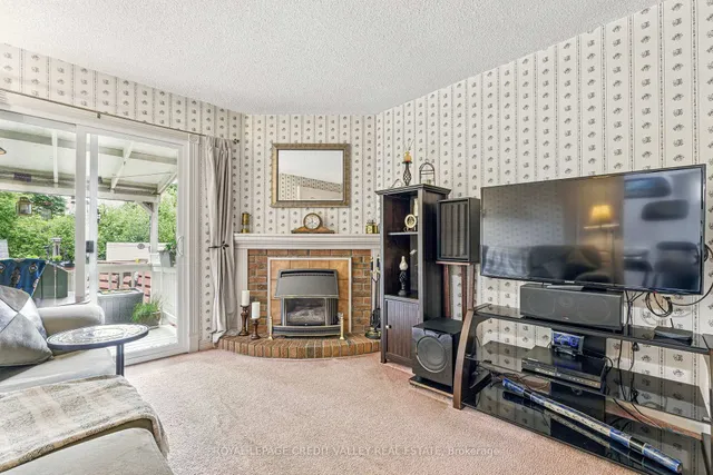 Additional image 9 of 74 Roseville Dr