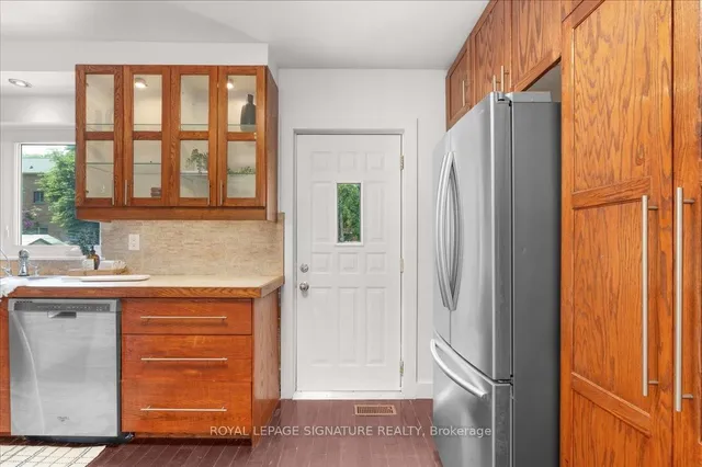 Additional image 14 of 46 Van Stassen Blvd