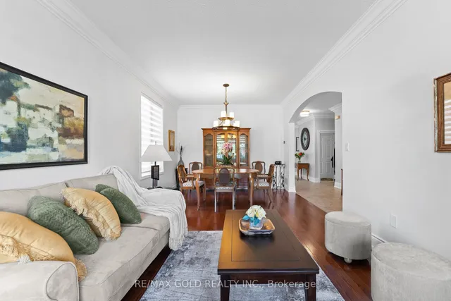 Additional image 11 of 36 Slipneedle St