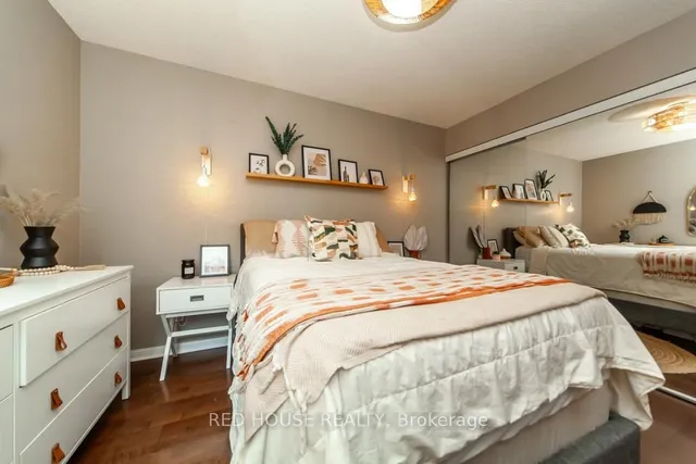 Additional image 25 of 33 Canniff St Unit 714