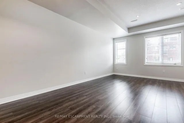 Additional image 5 of 290 Barton St Unit 17