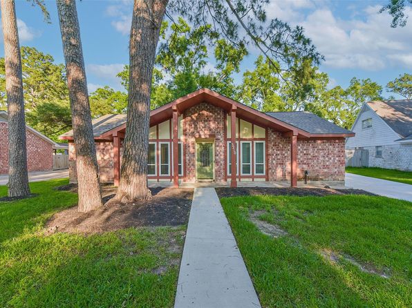 3210 Lakehaven Dr, Humble, TX 77339