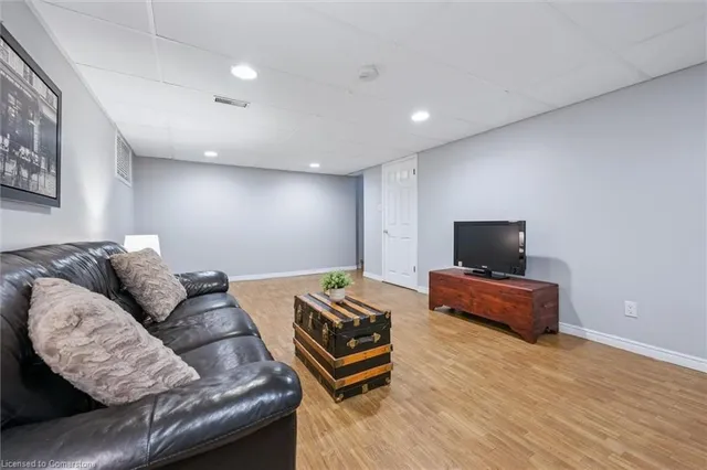 Additional image 25 of 20 Lyndhurst Dr