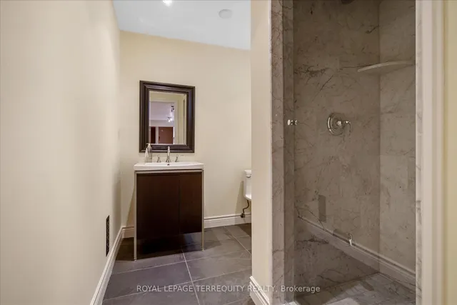 Additional image 37 of 384 Winnett Ave