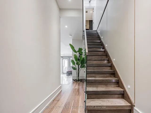 Additional image 33 of 323 Melrose Ave