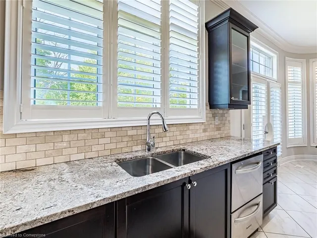 Additional image 20 of 28 Elbern Markell Run