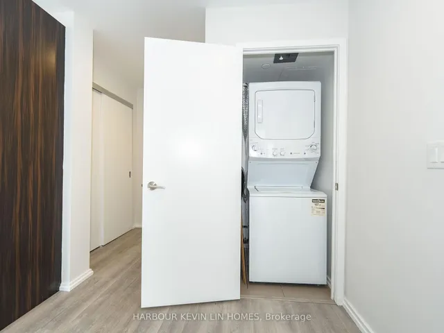 Additional image 24 of 75 St Nicholas St Unit 806