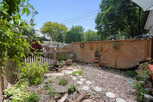 Additional image 27 of 241 Bartlett Ave