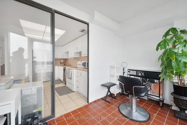 Additional image 18 of 8 Lisa St Unit 1702