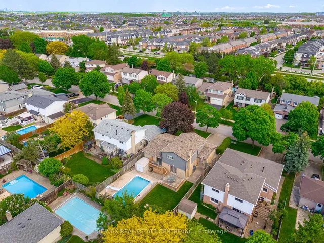 Additional image 44 of 583 Moorelands Cres