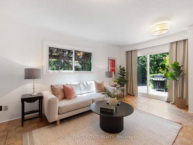 Additional image 26 of 4 Glen Meadow Crt