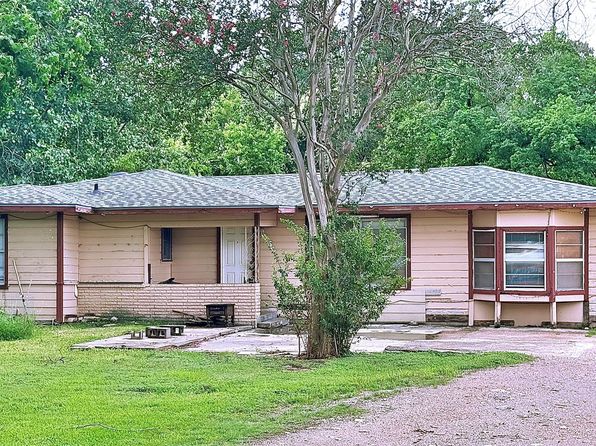 831 Old Genoa Red Bluff Rd, Houston, TX 77034