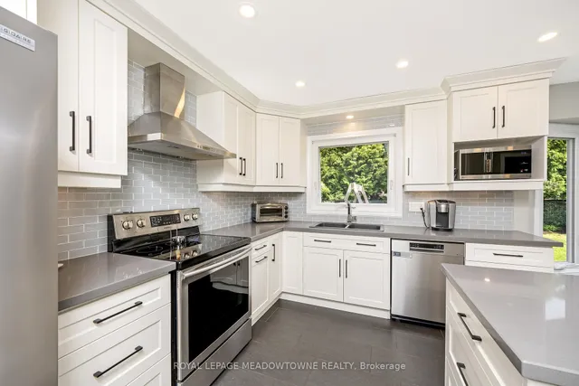 Additional image 16 of 400 Devonshire Terr