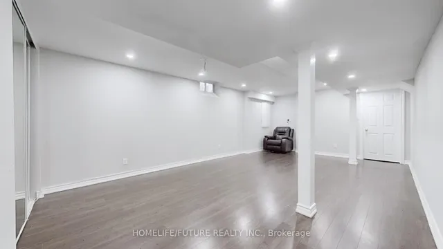 Additional image 37 of 59 Pogonia St