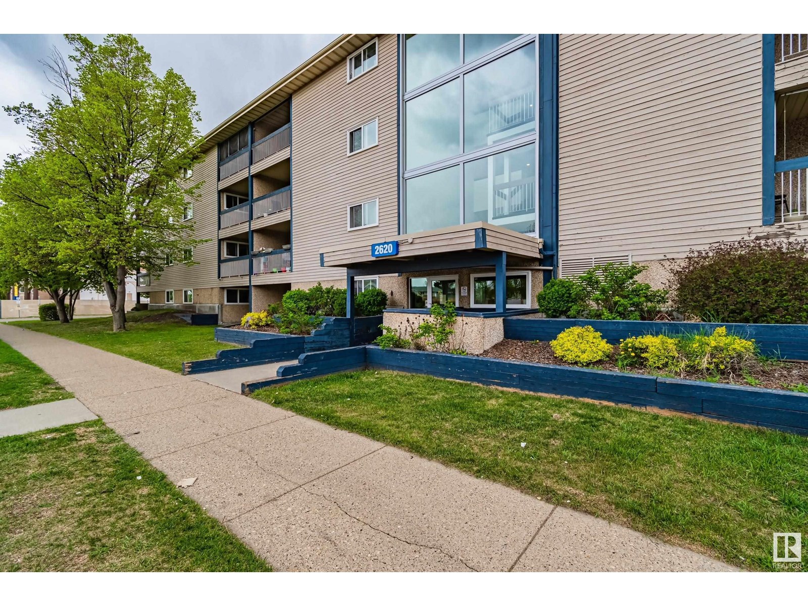 #304 2620 Millwoods Road East NW|Edmonton, Alberta T6L5K6