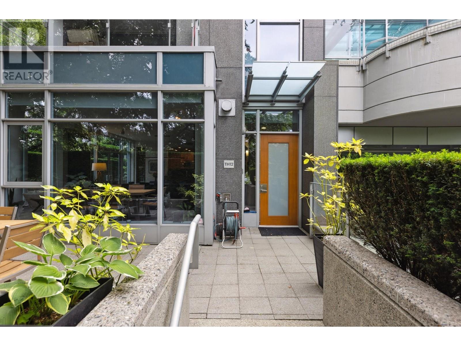 TH12 1233 W CORDOVA STREET|Vancouver, British Columbia V6C3R1