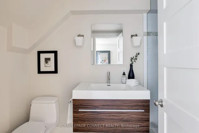 Additional image 30 of 49 Evelyn Ave