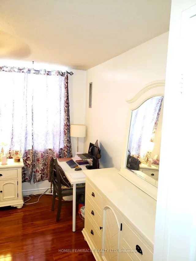 Additional image 40 of 121 Trudelle St Unit 814