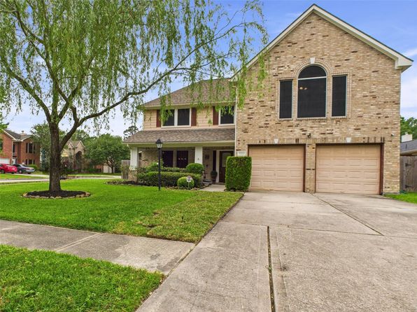 27116 Monarch Wood Dr, Humble, TX 77339
