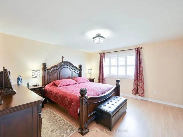 Additional image 16 of 634 Hamilton Cres