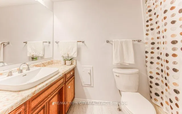 Additional image 34 of 211 RIPPLEWOOD Cres